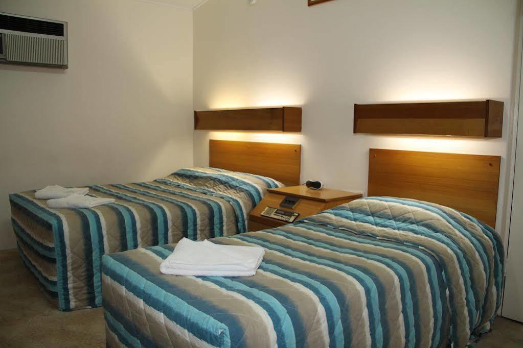 Border Motel Гондиуинди Екстериор снимка